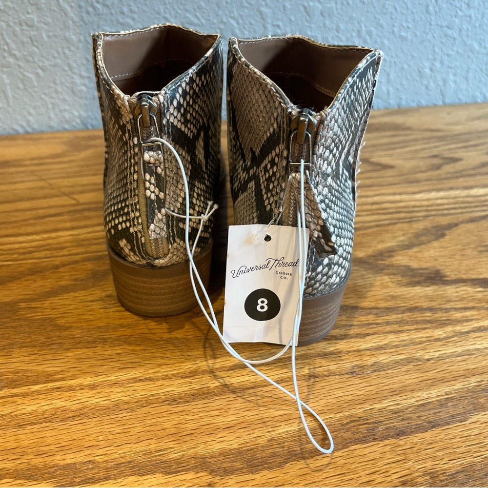 Universal Thread boots. - Picture 3 of 5